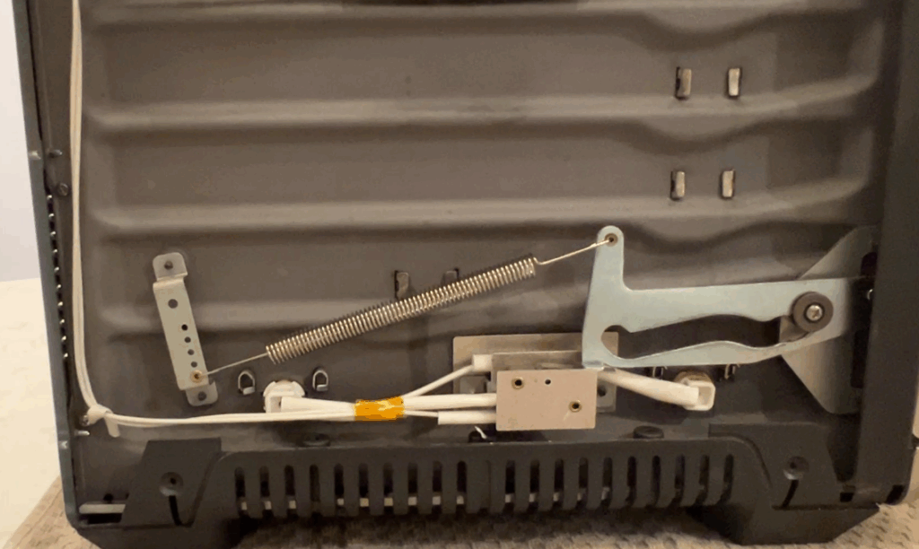 Replacement spring for Breville Smart Oven (Image: Indidi Blue)